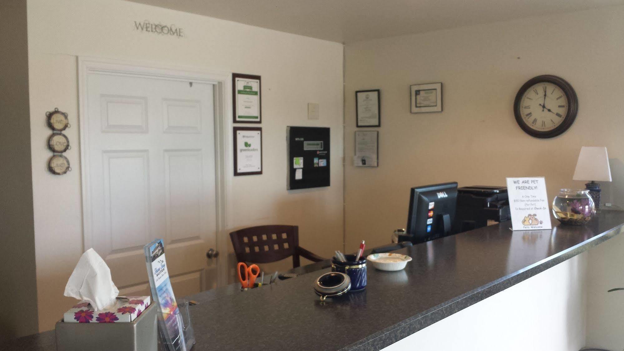 Shore Stay Suites Cape Charles Eksteriør billede